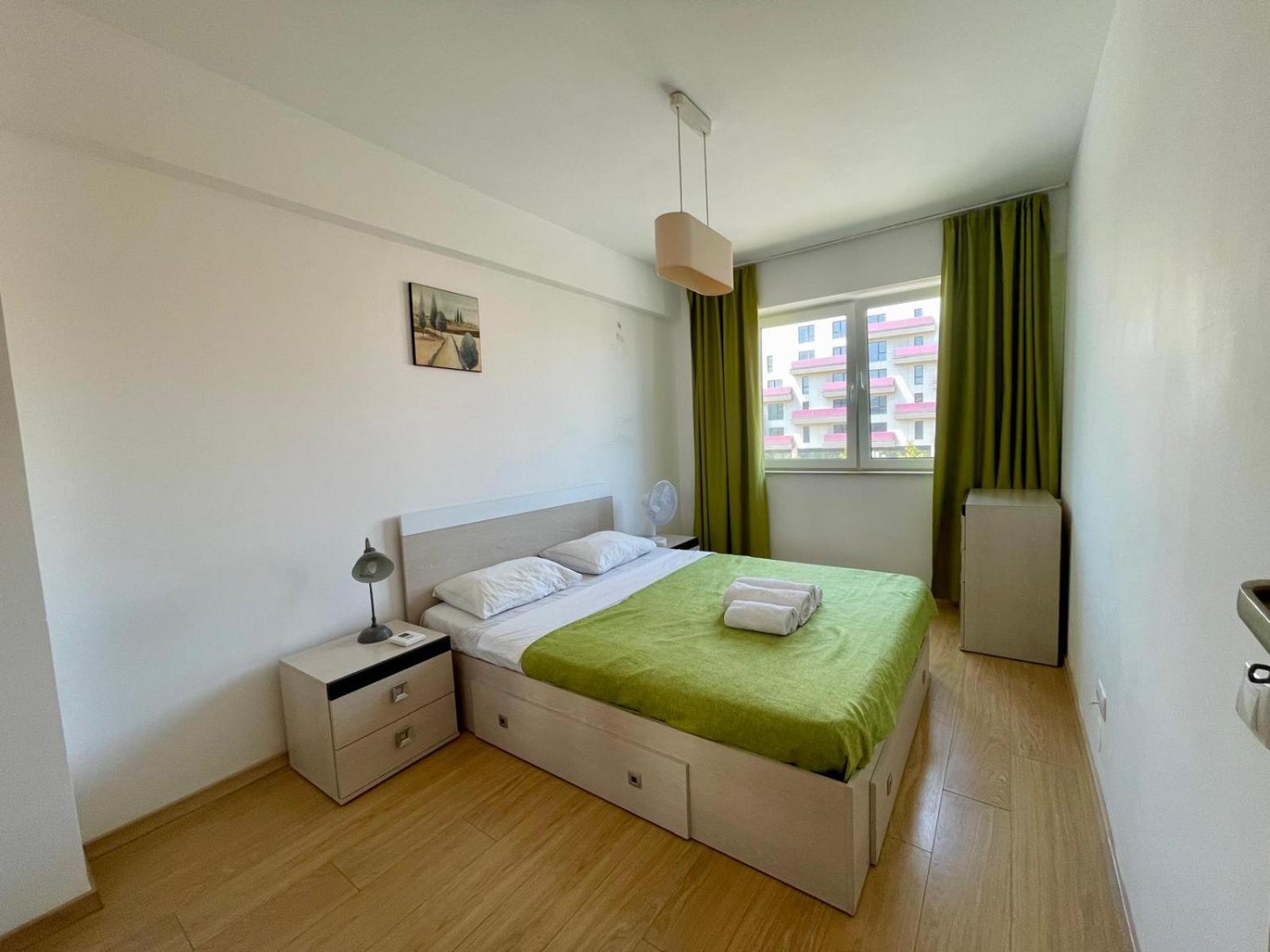 Yamaluxe Apartments - Between The Lakes - Close To Iulius Mall คลูจ-นาโปกา ภายนอก รูปภาพ